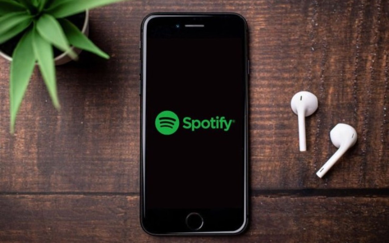 “Spotify” 50 milyondan çox mahnını sildi